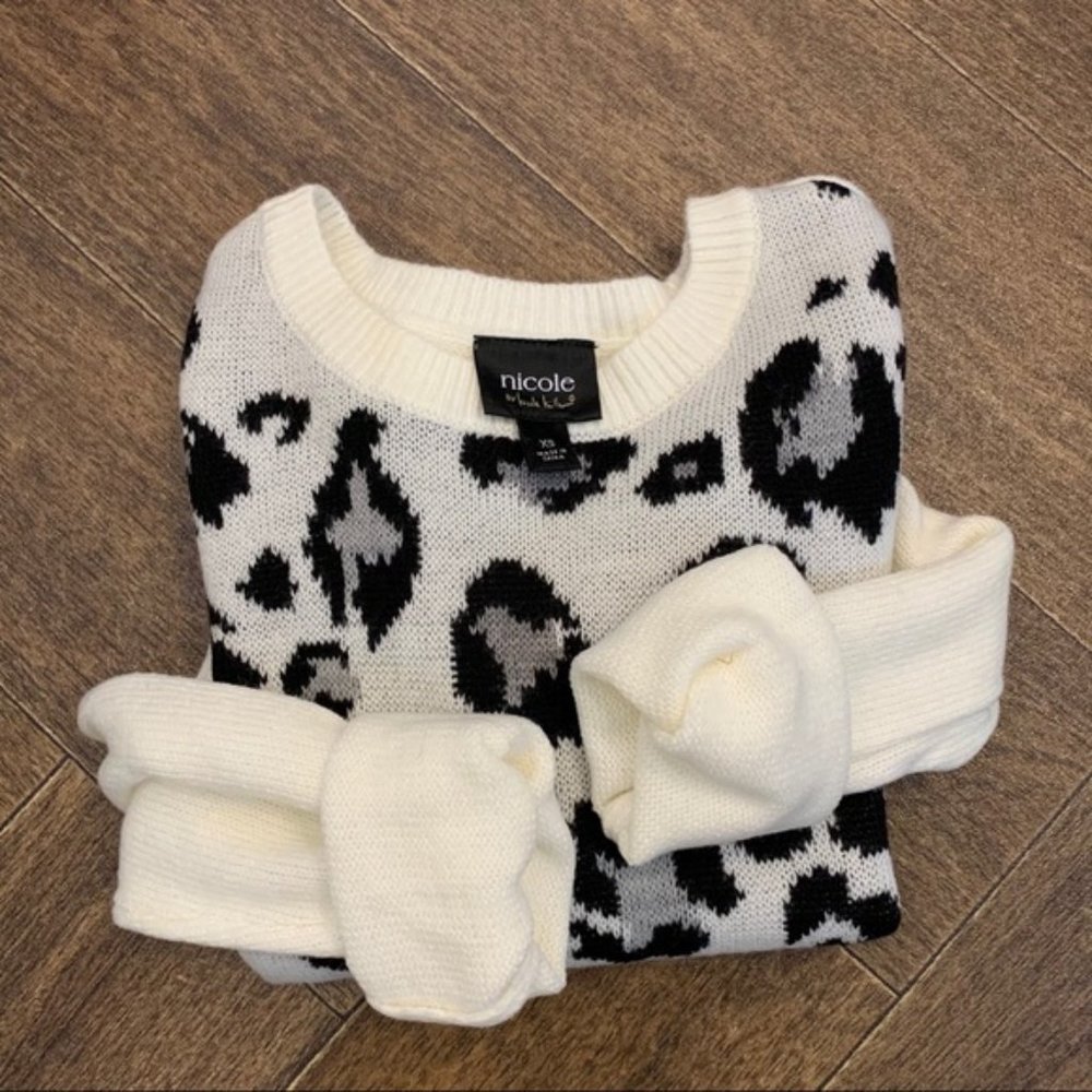 Nicole Miller XS Ivory Leopard Print Sweater 1408 - Picture 6 of 6